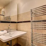 Apartment Les Drus, Alpes Agency, Chamonix, Les Praz, Sleeps 6 * Chamonix