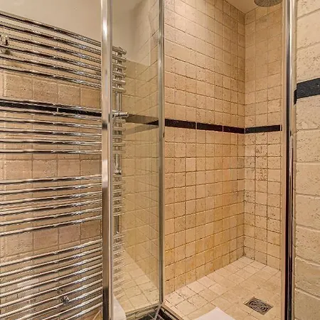 Les Drus - Alpes Travel - - Sleeps 6 *