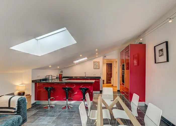 Apartment Les Drus, Alpes Agency, Chamonix, Les Praz, Sleeps 6 * Chamonix