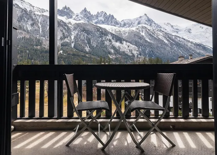 Apartment Les Drus, Alpes Agency, Chamonix, Les Praz, Sleeps 6 *